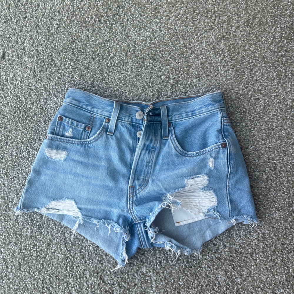 Levi’s 501 light wash Jean shorts, high wasted